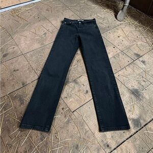 Levi’s Wedgie Straight Jeans. Black. Sz: 25